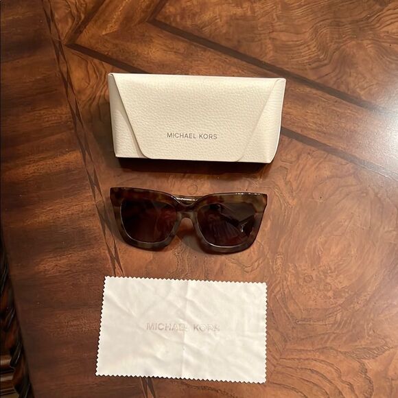Michael Kors Brown Tortoise Sunglasses with Cream Case main image 3
